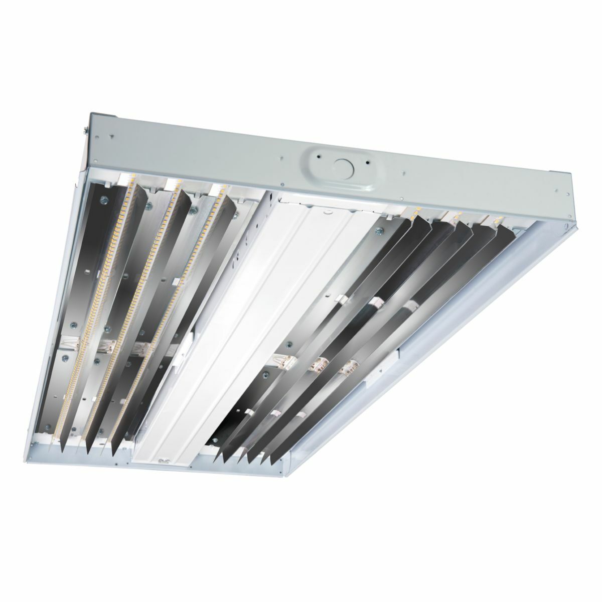 Wide distribution, 18,000 Lumens, UNV, 4000K, 0-10V