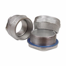 Eaton Crouse-Hinds series HUB conduit hub, Malleable iron, 2-1/2", Space-Saver