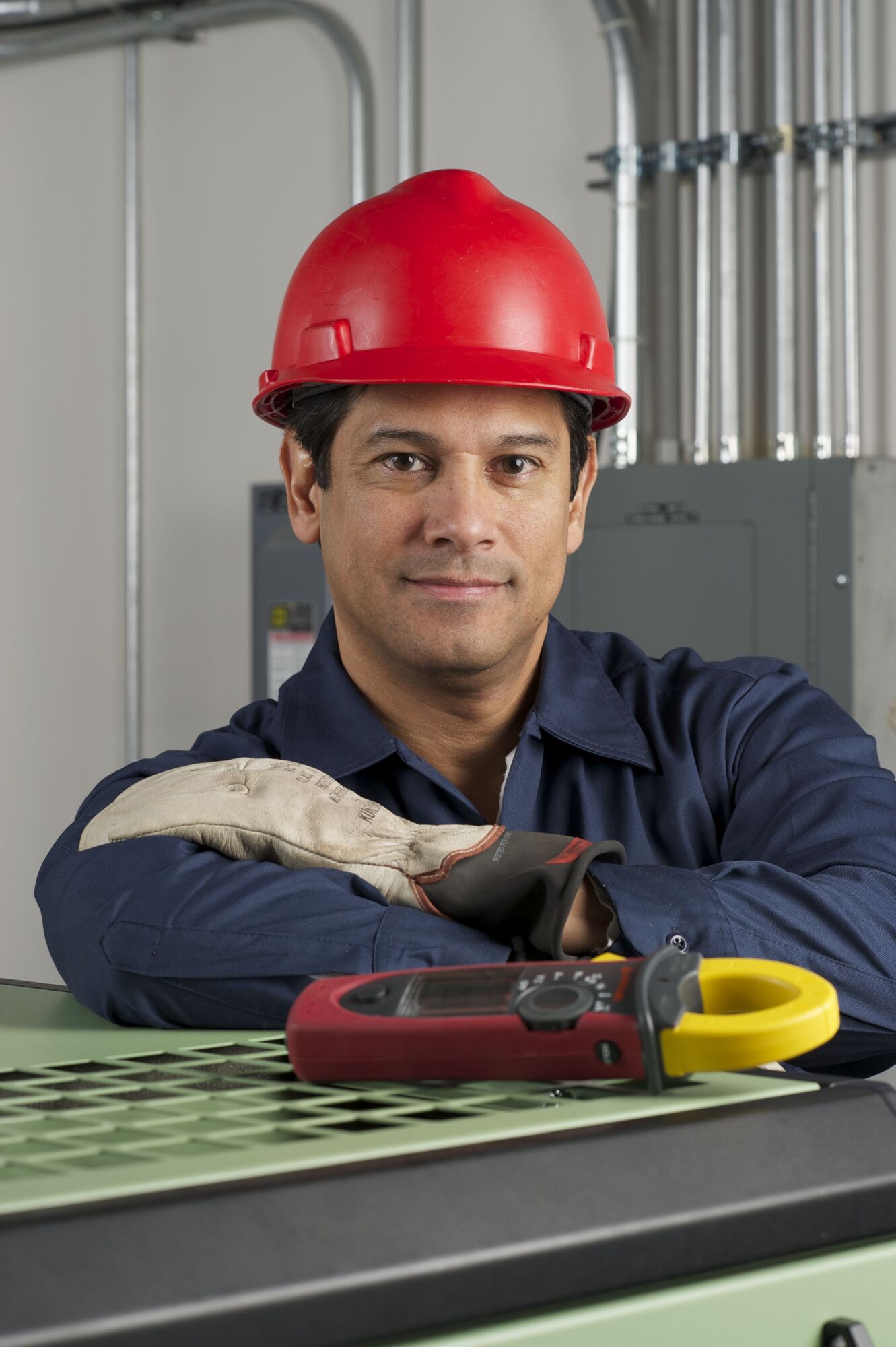 True-Rms Navigator Clamp Meter, Voltage Rating: AC DC: 100 V, 1000 V, Amperage Rating: 100 AMP, 600 AMP, Frequency Rating: 20 HZ - 10 KHZ, Resistance: 1 KOHM, 10 KOHM, 100 KOHM, Capacitance: 400 MFD, 4 MILFD, Accuracy: Plus Minus (1.5 PCT RDG + 5 LSD) For AC current, Plus Minus (1.5 PCT RDG + 5 LSD) For DC Current, Plus Minus (1 PCT RDG + 5 LSD) For AC Voltage, Plus Minus (0.7 PCT RDG + 2 LSD) For DC Voltage, Plus Minus (1 PCT RDG + 3 LSD) For Resistance, Plus Minus (0.5 PCT RDG + 3 LSD) For Frequency, Plus Minus (1.9 PCT RDG + 8 LSD) For Capacitance, Display: Large 10,000 Count Display With Active Backlight And Analog, Temperature Rating: 0 - 10 DEG C, Battery: 9 V, Peak Hold: Yes, Diode Test: Yes, Dimensions: 238.3 MM Length X 87.3 MM Width X 51 Height, CE Certified, CAT IV 600 V , CAT III 1000 V Safety Standard, For professional Use