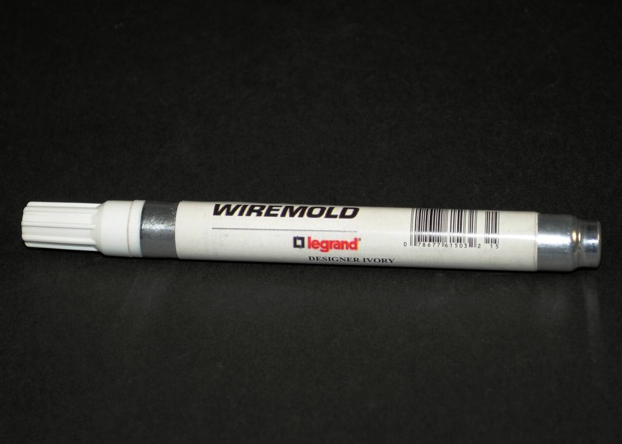 MATTE BLACK PAINT PEN