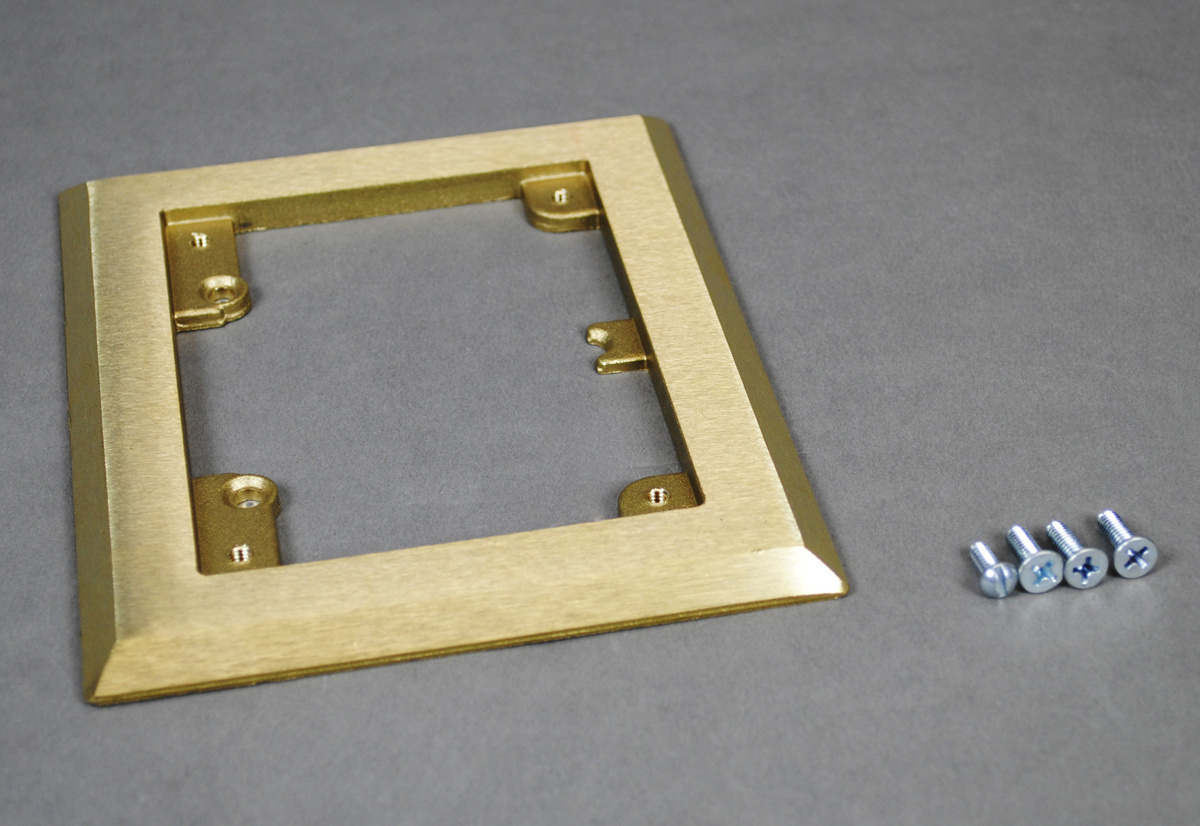 SOURCE I BRASS CARPET FLANGE