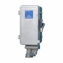 Eaton Crouse-Hinds series Arktite WSR interlocked receptacle with enclosed disconnect switch, 60A, Three-wire, four-pole, Brass contacts, Solid door, Fused, Style 2, 15 HP/30 HP/50 HP, Copper-free alum, Spring door, 1-1/4", 240-600 Vac