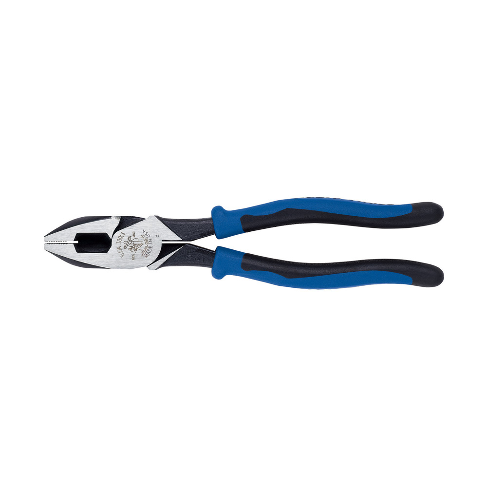 Lineman's Pliers, Fish Tape Pulling, 9-Inch, Pliers with built-in channel quickly and easily pulls 1/8-Inch or 1/4-Inch (3 or 6 mm) flat steel fish tape without damaging the tape