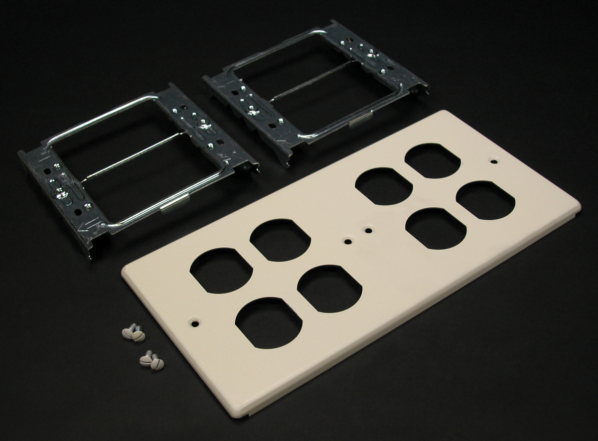 Overlapping Device Plate, Multi-Channel, Series: 4047, For Use With: 4000 Series Raceway, 15/20 A Duplex Receptacle, Steel, Ivory/Gray, Baked Enamel Coated/ScuffCoat™, 4-3/4 in OD x 9-1/2 in L