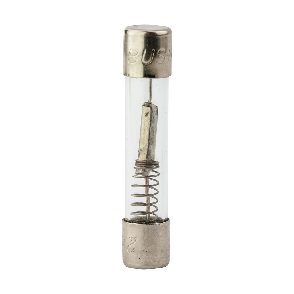 Eaton MDQ Series Duel-element, Time-delay fuse, 4A, 250 Vac, 32 Vdc (self certified)