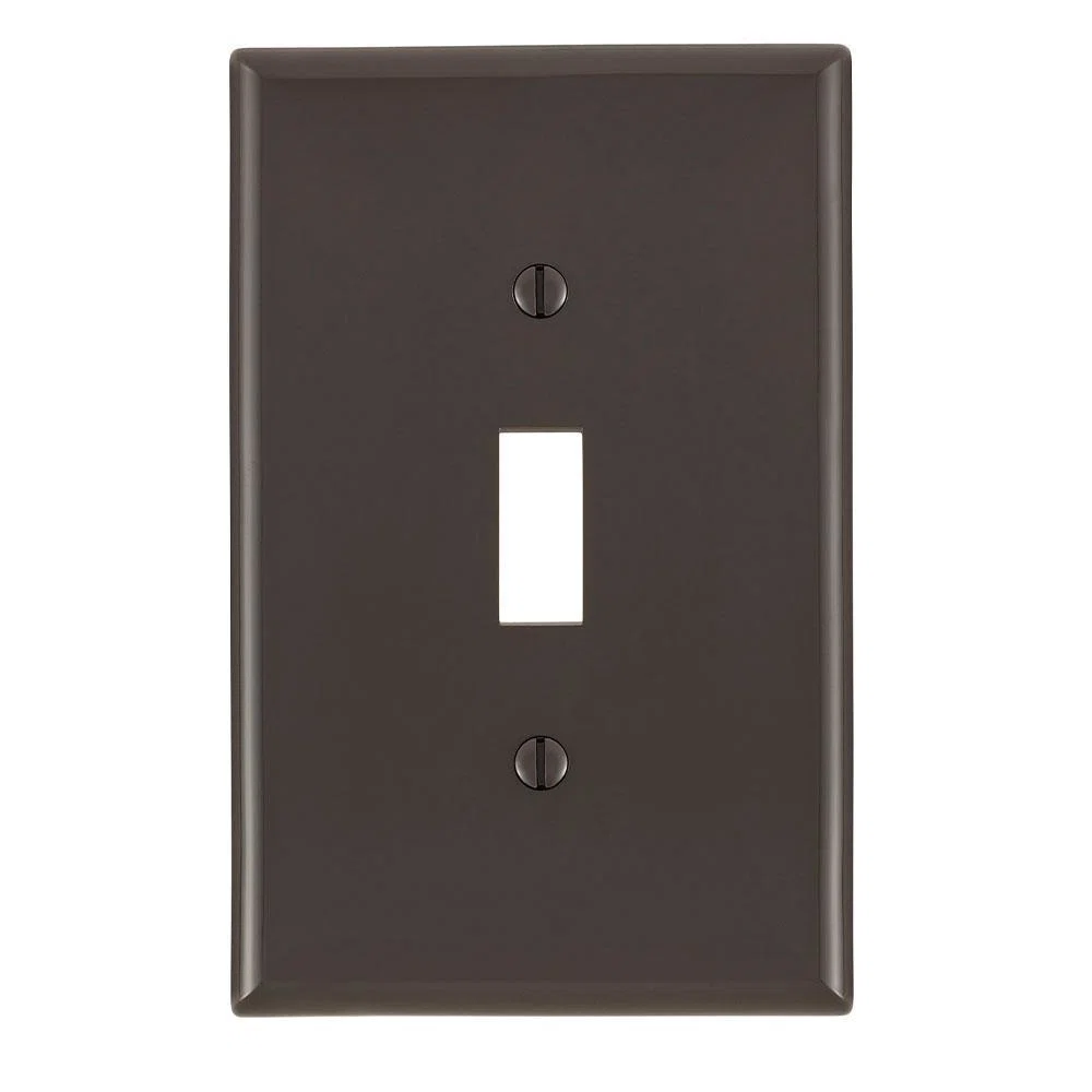 Leviton_PJ1.jpg