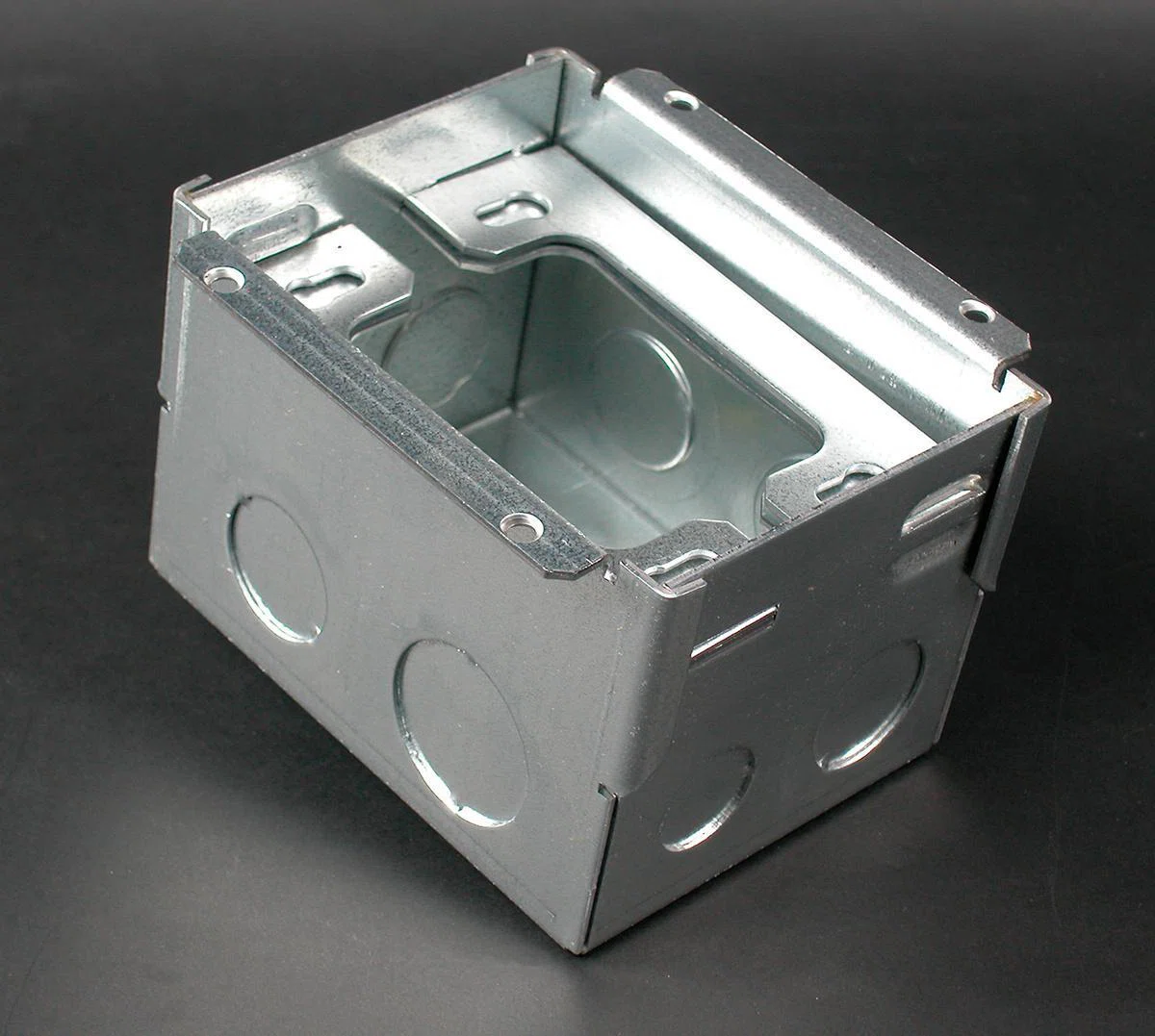 Wiremold_880W1.jpg