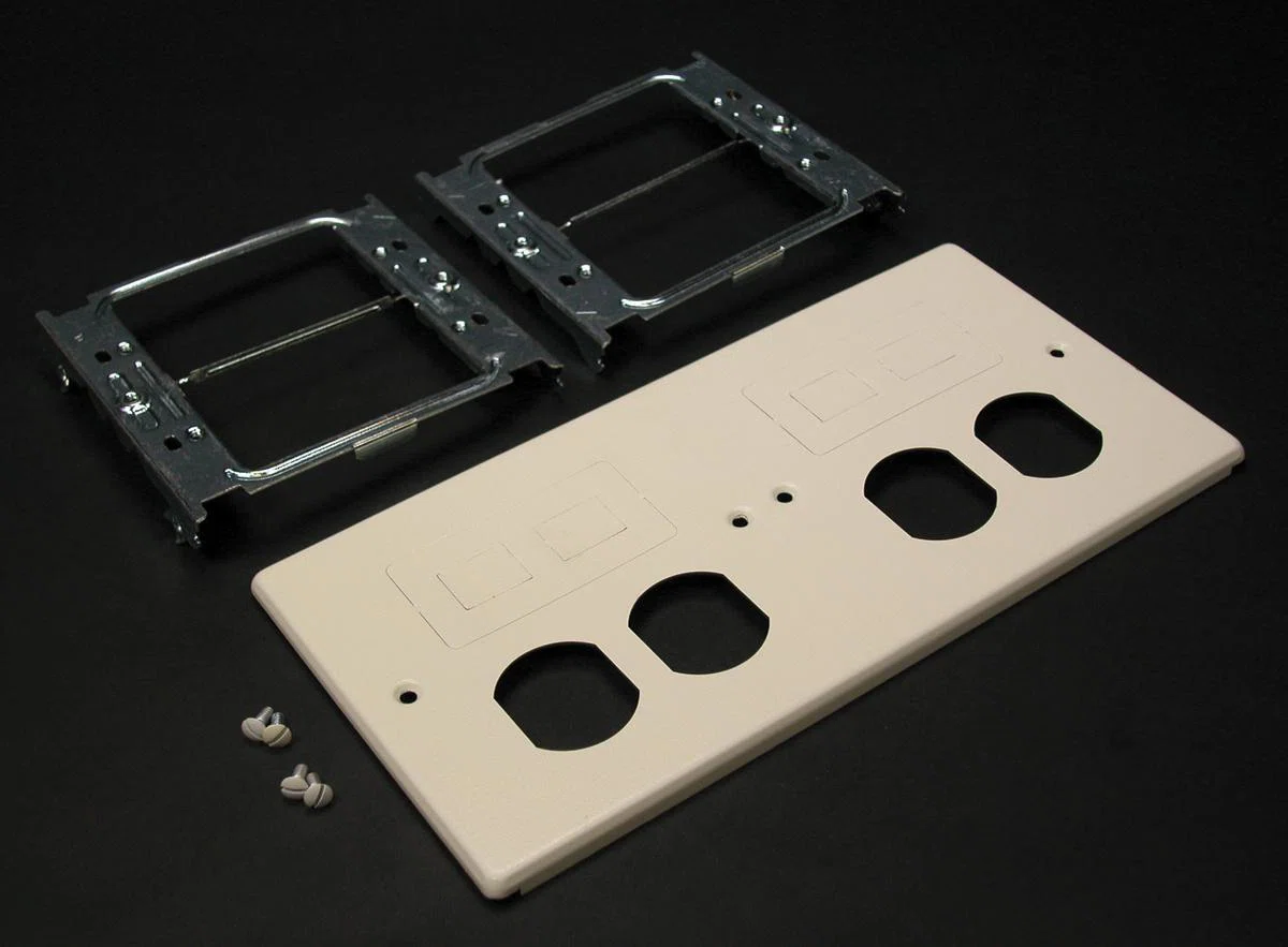 Wiremold_CG4047-2BBFF.jpg