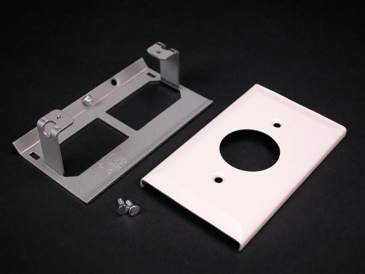 Wiremold_CV3033JE.jpg