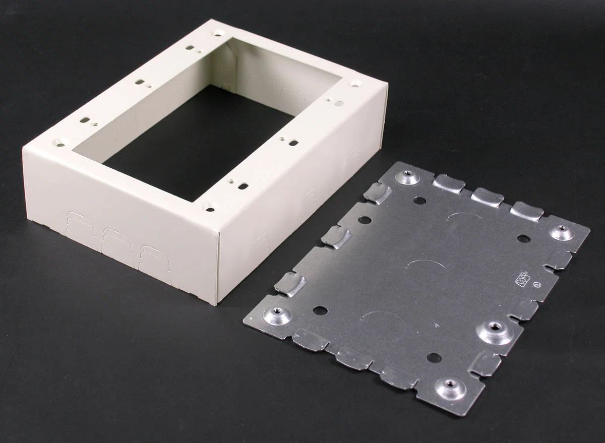 Wiremold_5748-3WH.jpg