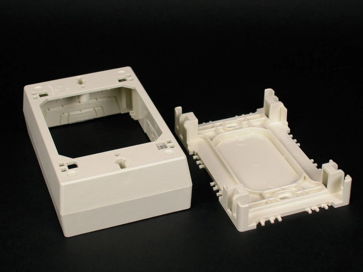 Wiremold_2347-WH.jpg