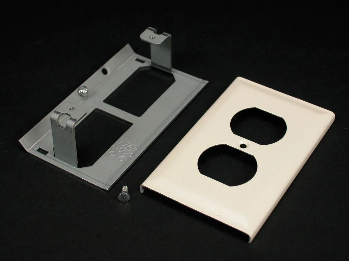 Wiremold_G3043BE.jpg